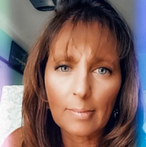 Meet your Posher, Deb